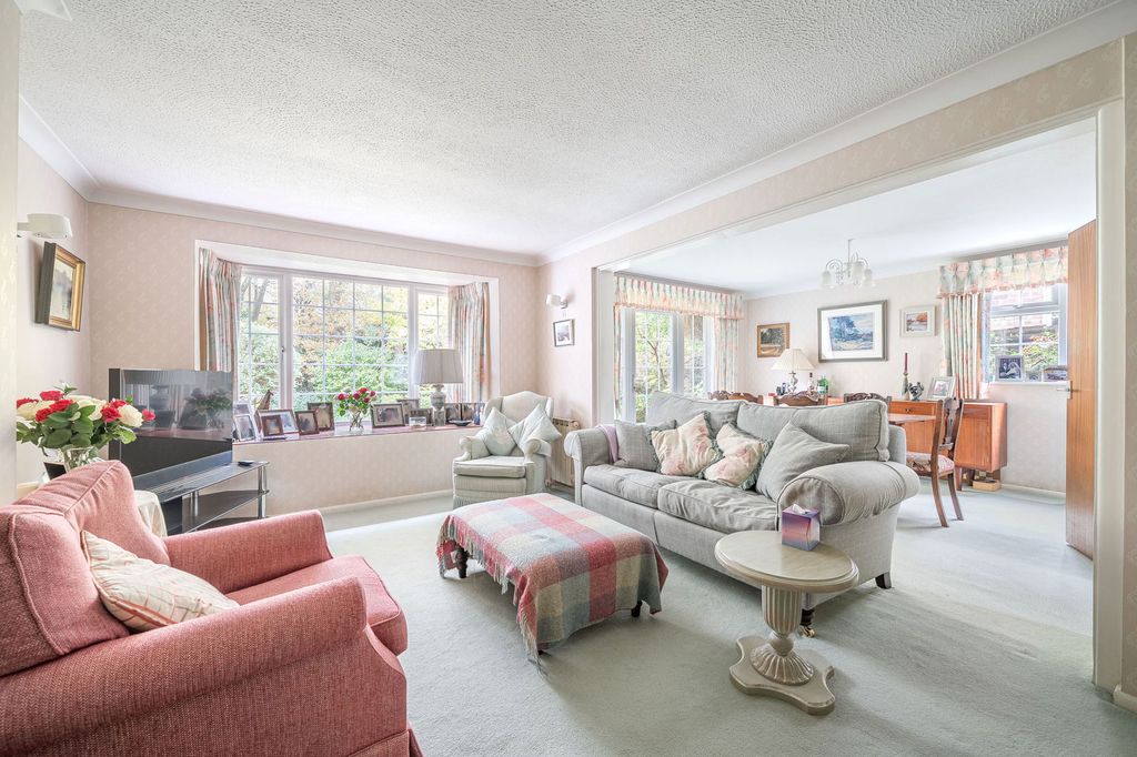 Property photo 3 of 19