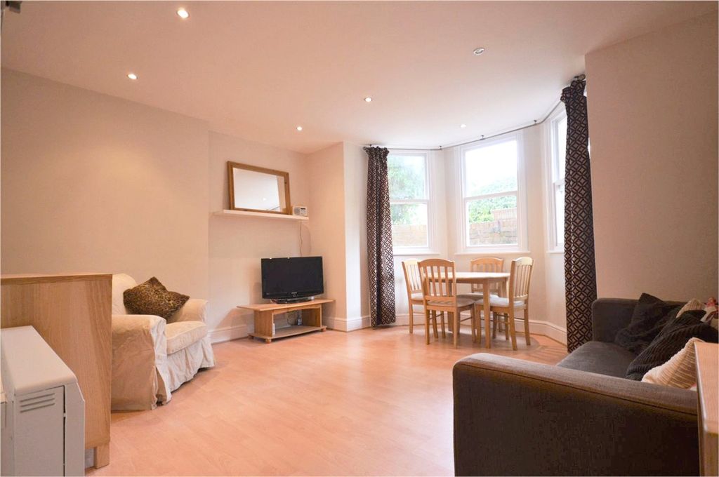 Property photo 3 of 7 Picture No. 11