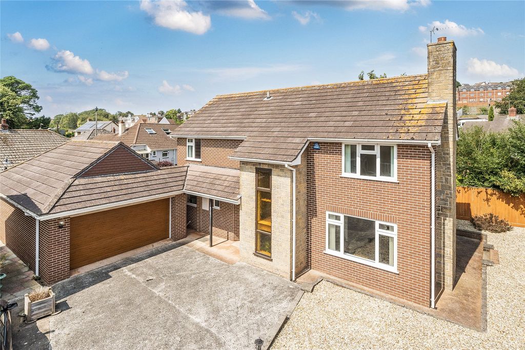 Property photo 1 of 18 Picture No. 05