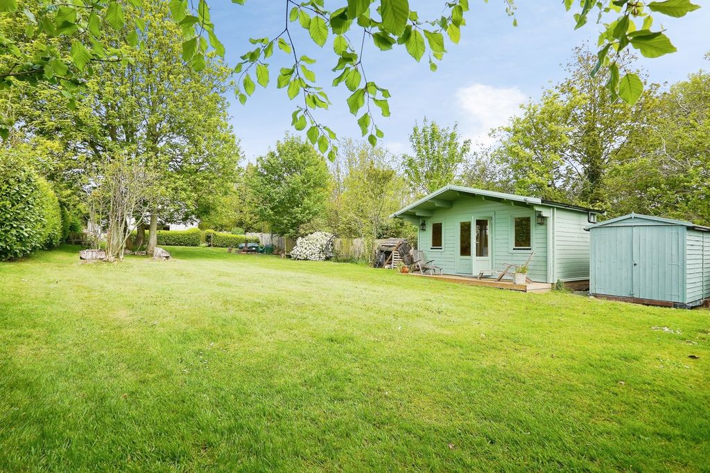 Property photo 1 of 31 Pbox-Img.Jpg