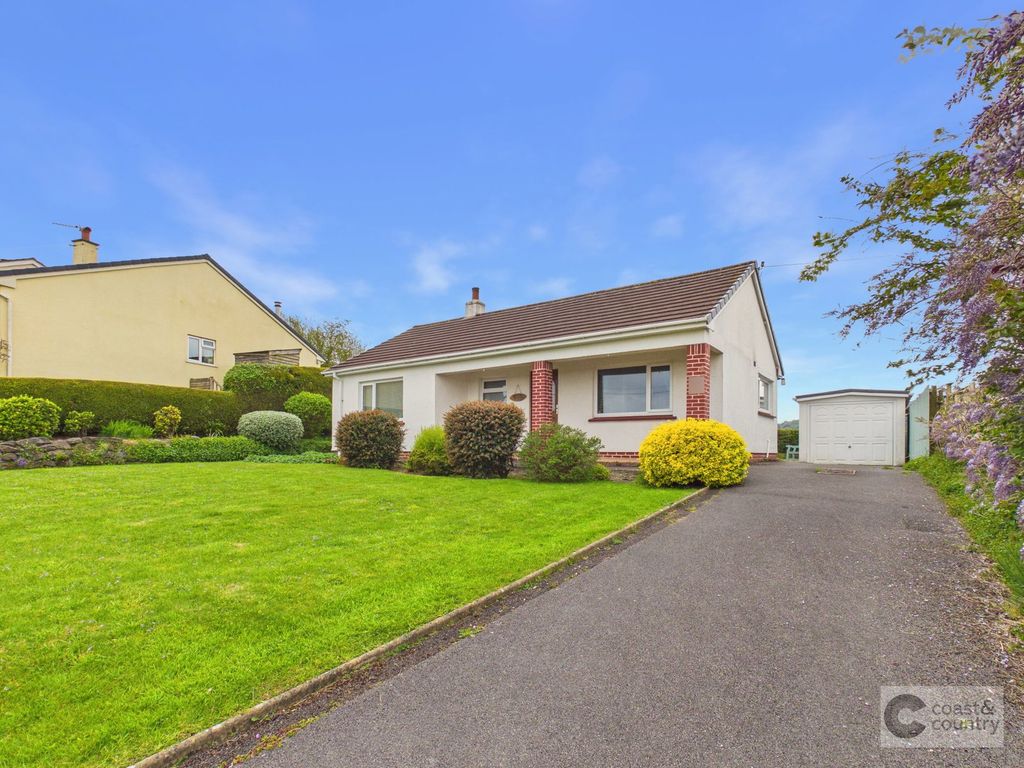 Property photo 1 of 28