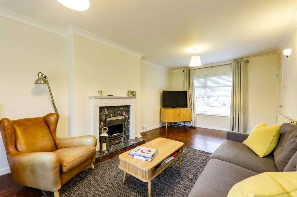 Property photo 2 of 11 Picture No. 15