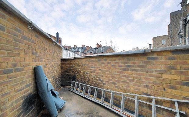Property photo 3 of 6 Terrace