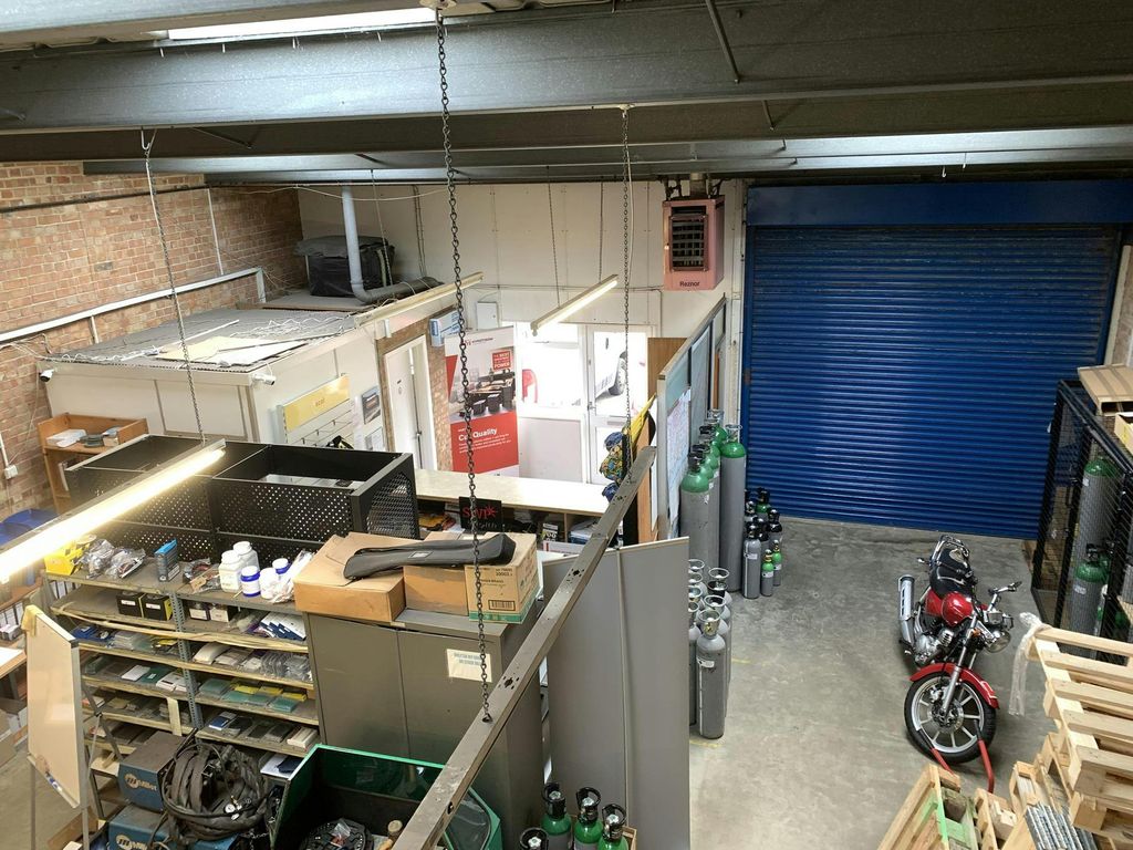 Property photo 3 of 3 Interior Unit 7.Jpg