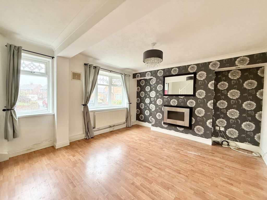 Property photo 2 of 14 Img_2815