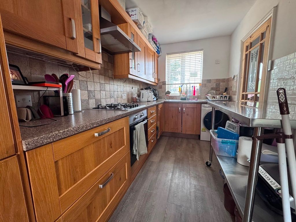 Property photo 2 of 10 Image