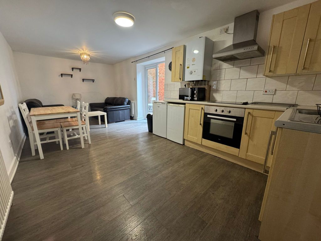Property photo 2 of 6