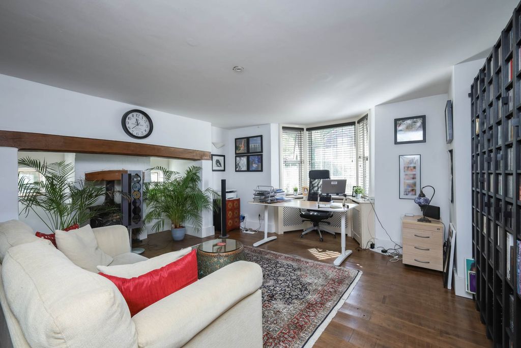 Property photo 1 of 30