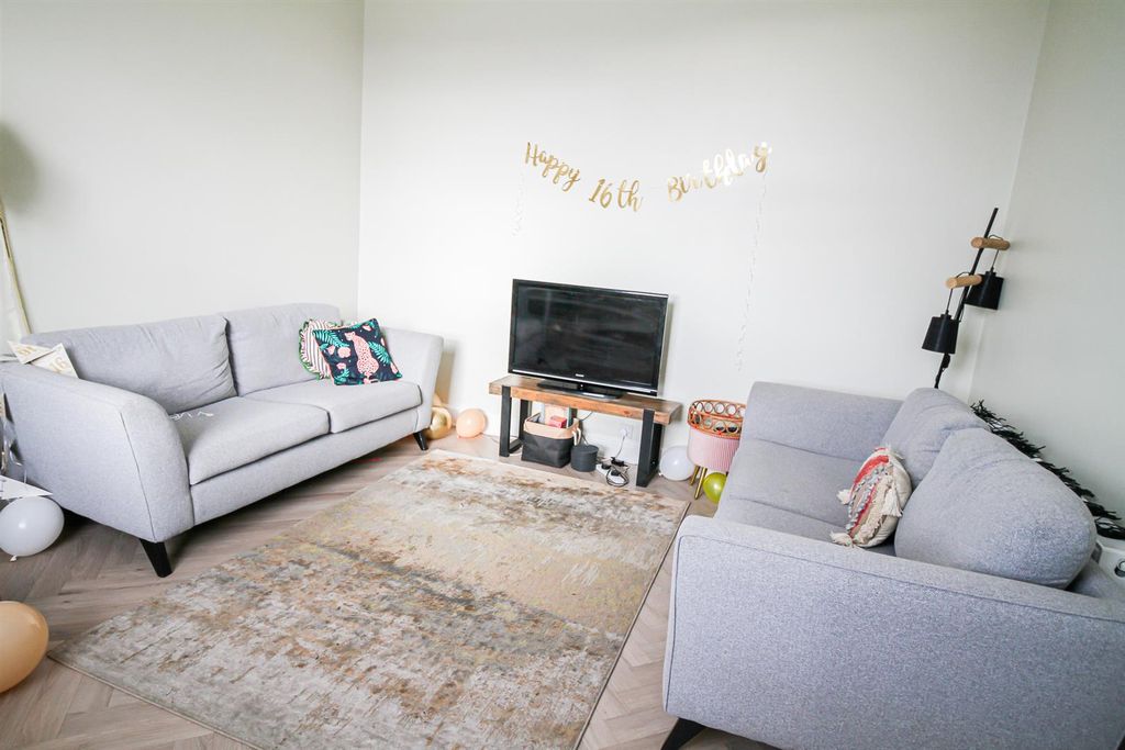 Property photo 3 of 22 Img_8984-2.Jpg