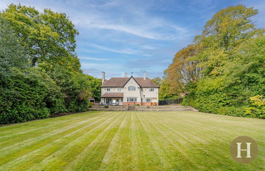 Property photo 2 of 64