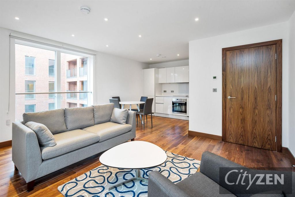 Property photo 2 of 8 Reception Room