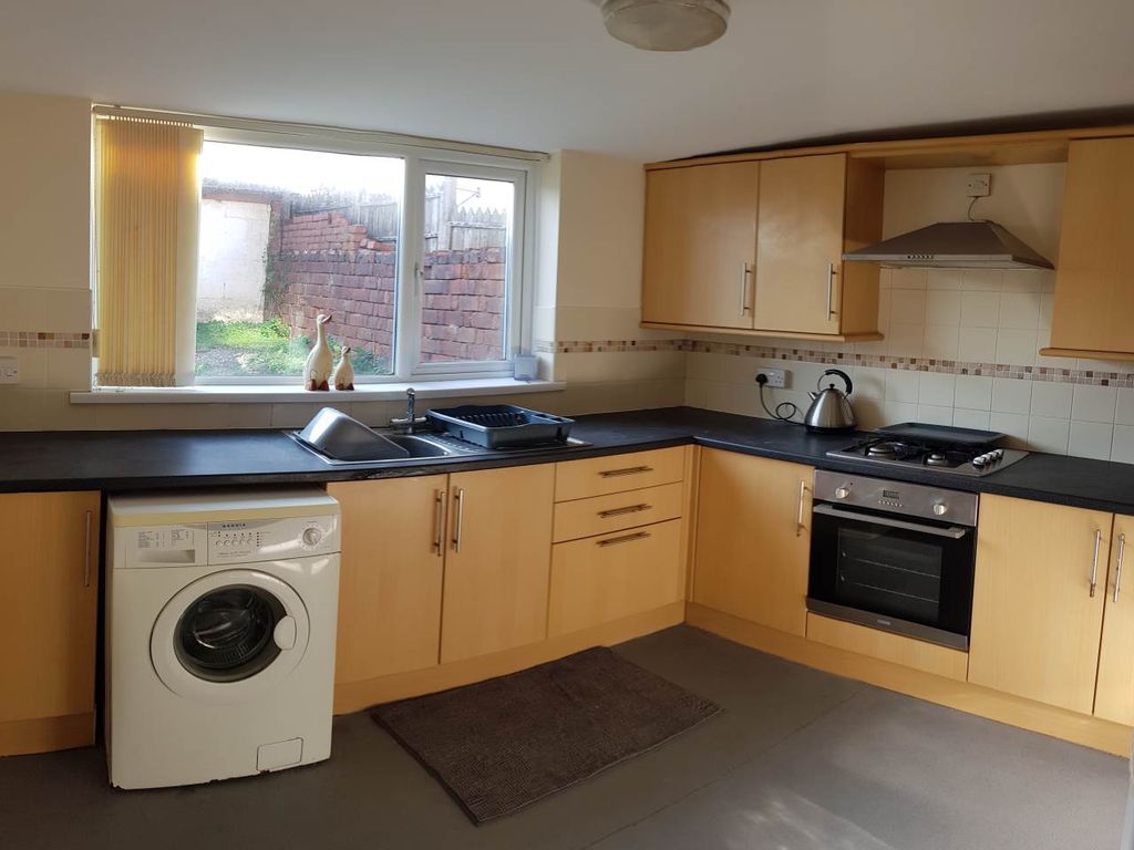 Property photo 3 of 9 2