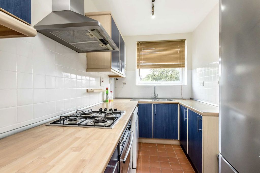 Property photo 3 of 6