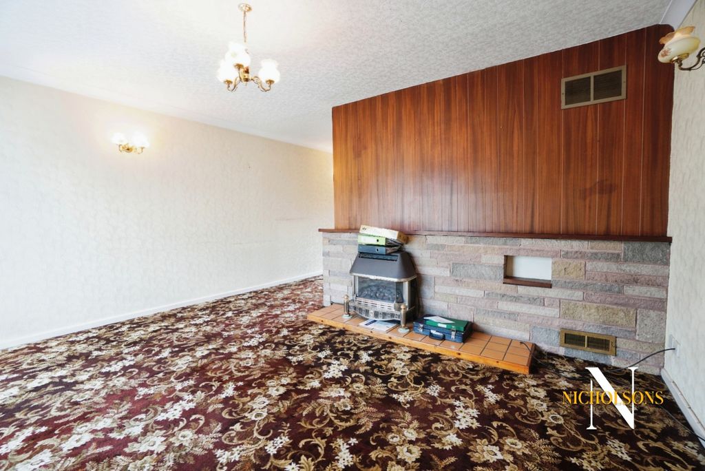 Property photo 2 of 13 3339453