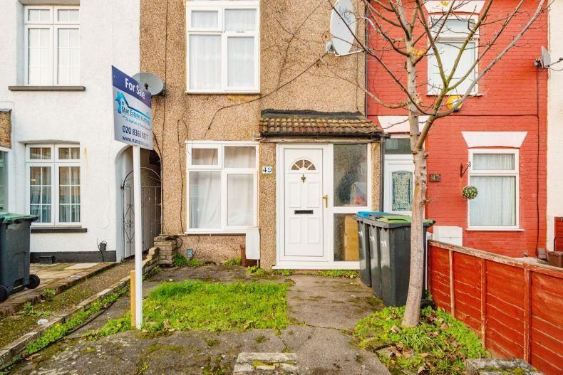 Property photo 2 of 16