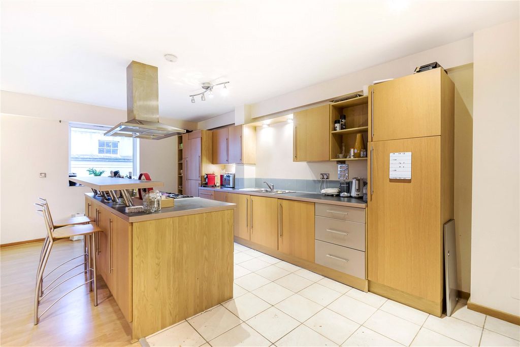 Property photo 2 of 11 Picture No. 04