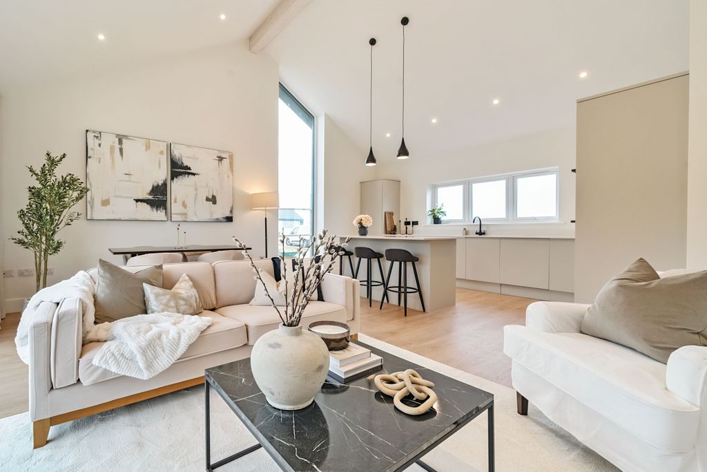 Property photo 2 of 14 Photo 2