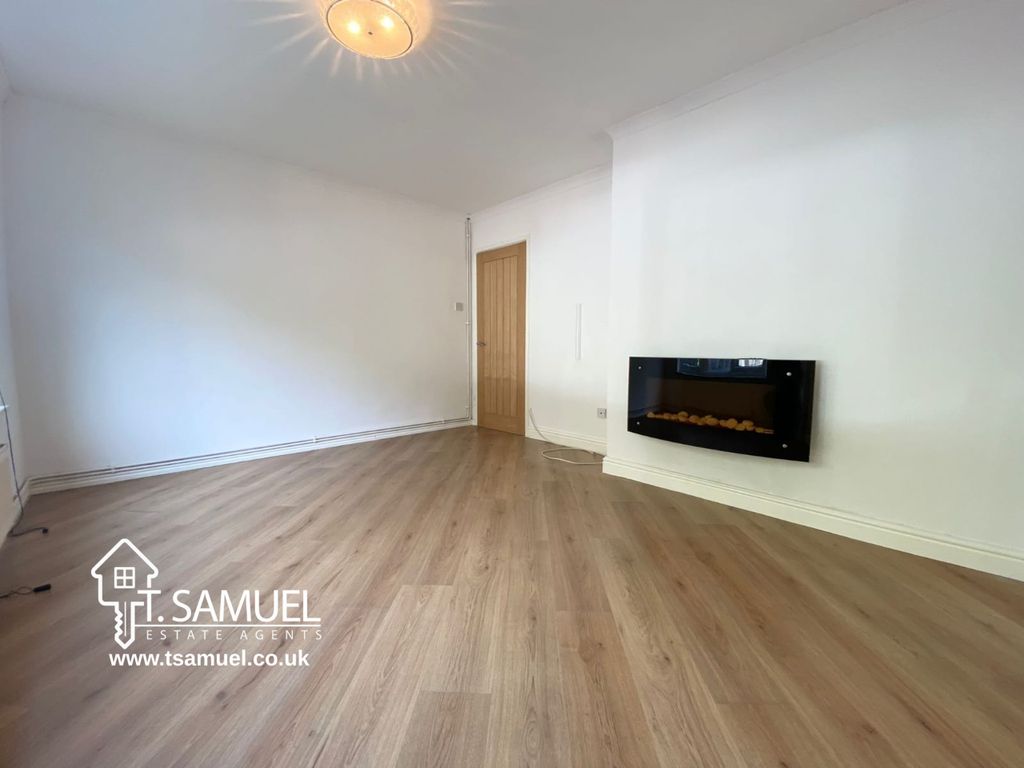 Property photo 3 of 23 2997d060250ce891339Cf485E0F6E5c6.Jpeg