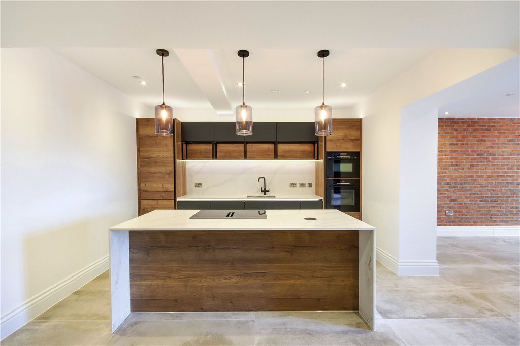 Property photo 2 of 10 Plot 5 Kitchen