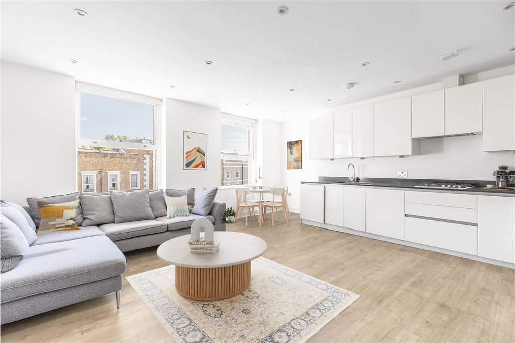 Property photo 1 of 10 Reception Room 2 - Haverstock Hill .Jpg