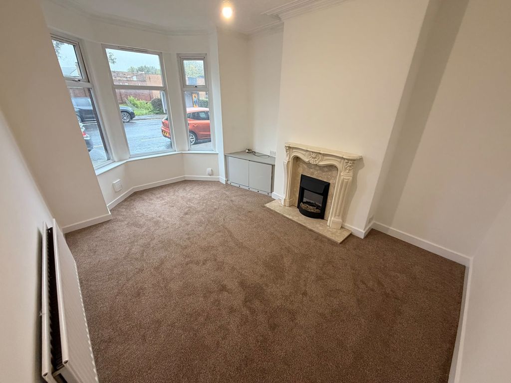 Property photo 3 of 12 Photograph