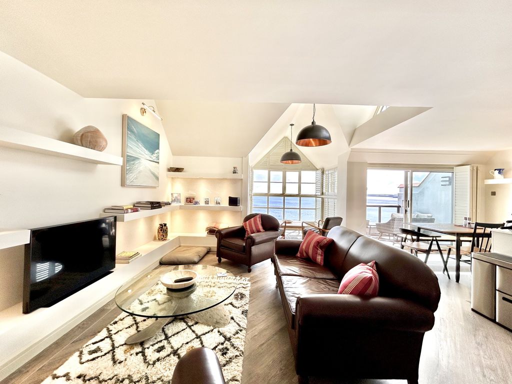 Property photo 1 of 12 Photo 1