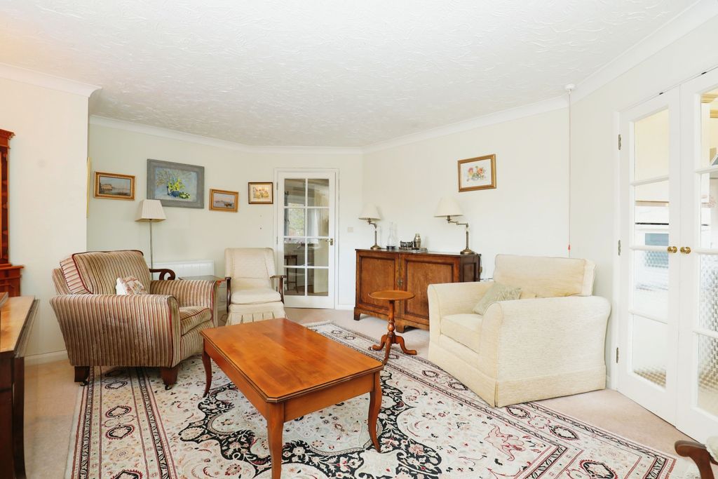 Property photo 3 of 14 Sitting Room