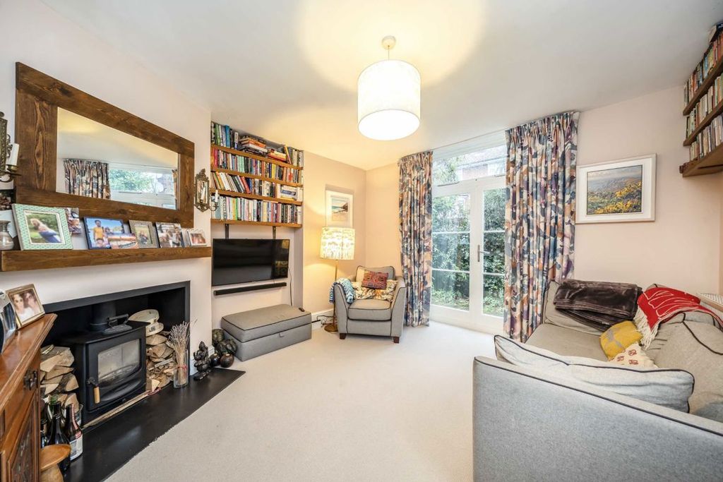 Property photo 3 of 11