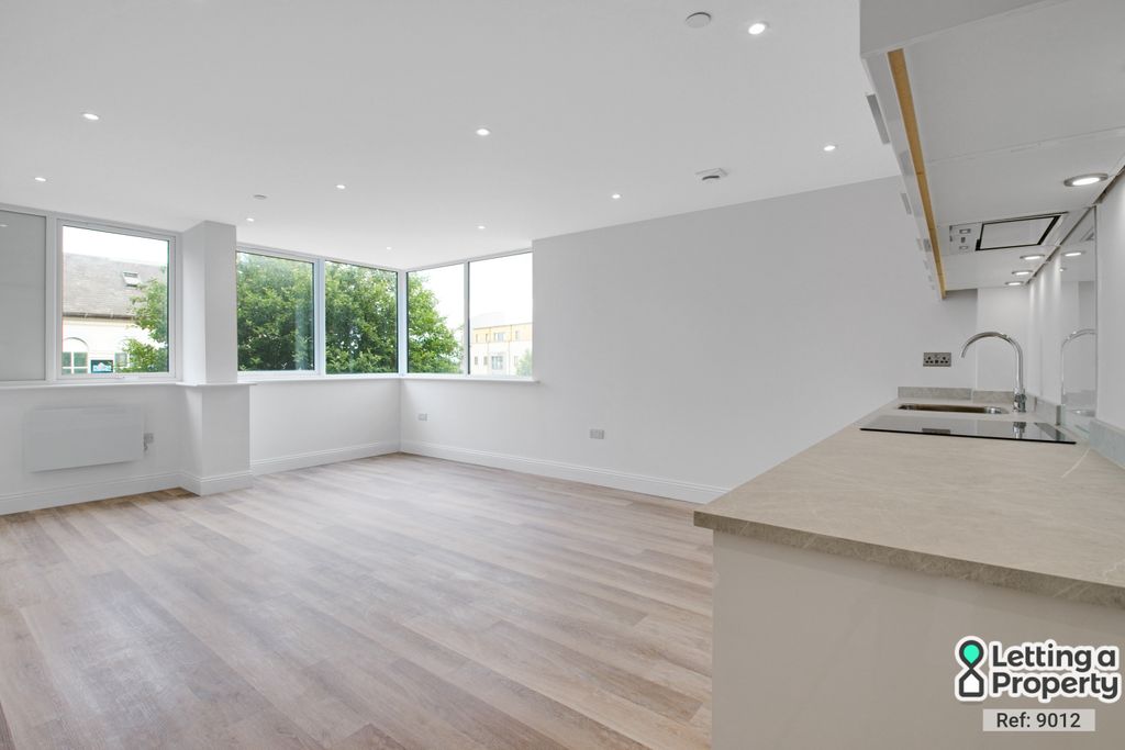 Property photo 2 of 12