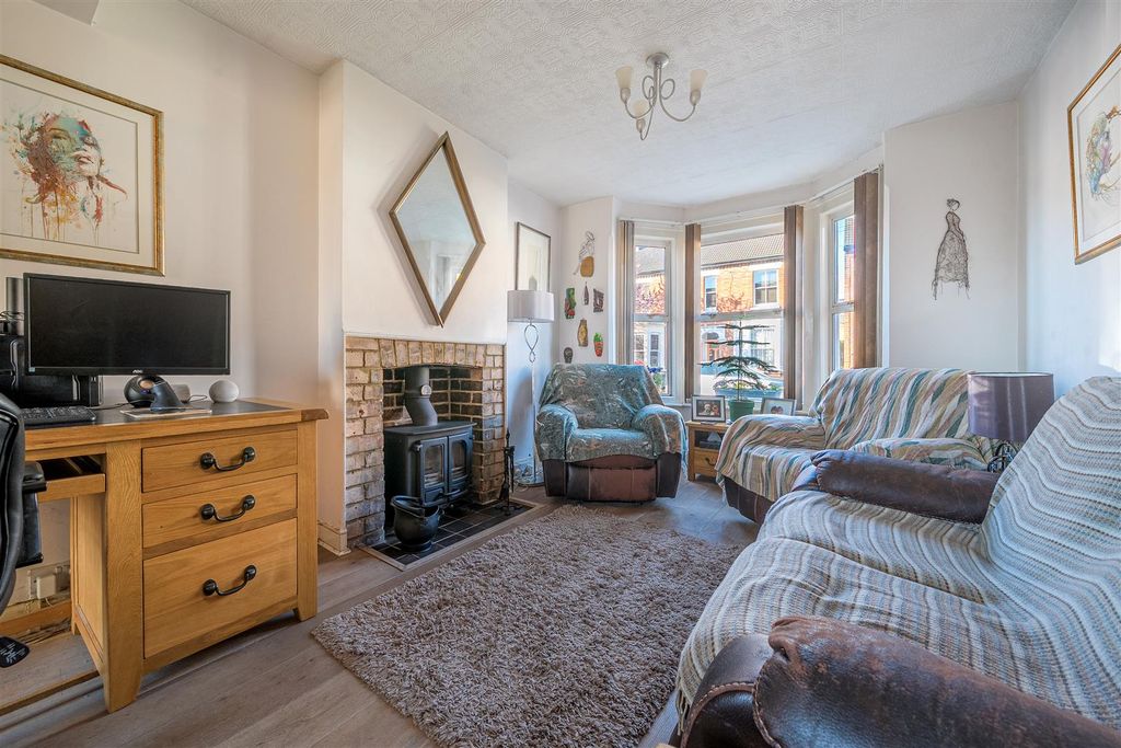 Property photo 2 of 15 19-69c0E786Aaf14-13-69Bd7Faed5E94-1429160-19d0c3Ac