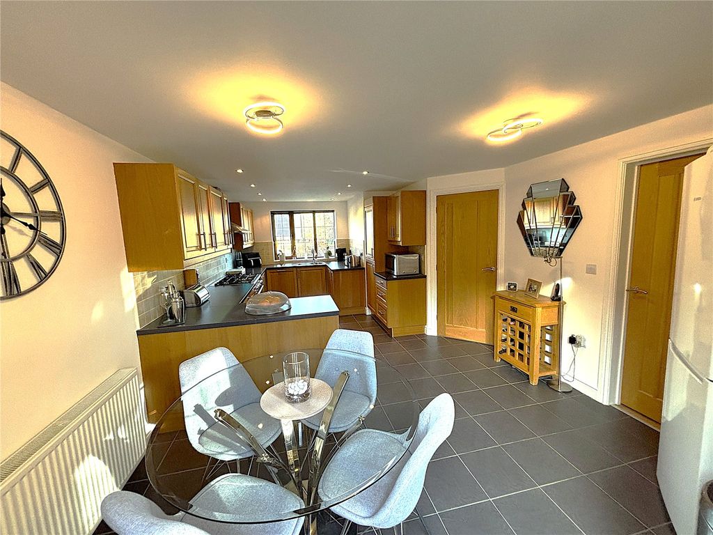 Property photo 3 of 16 Picture No. 42