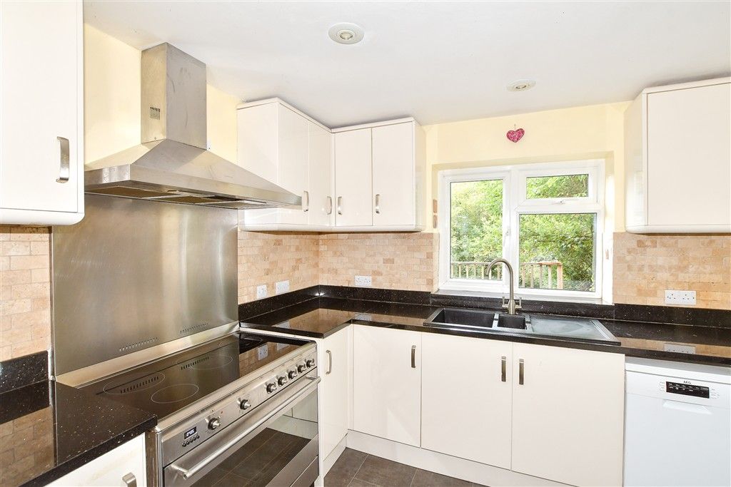 Property photo 2 of 15 Kitchen/Breakfast Room