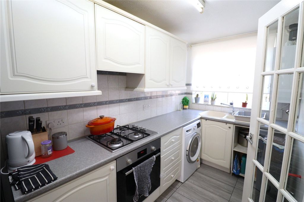 Property photo 2 of 7 Picture No. 06