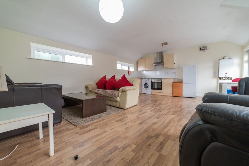 Property photo 3 of 22 Call 02920 454555 To Secure Your Viewing_1