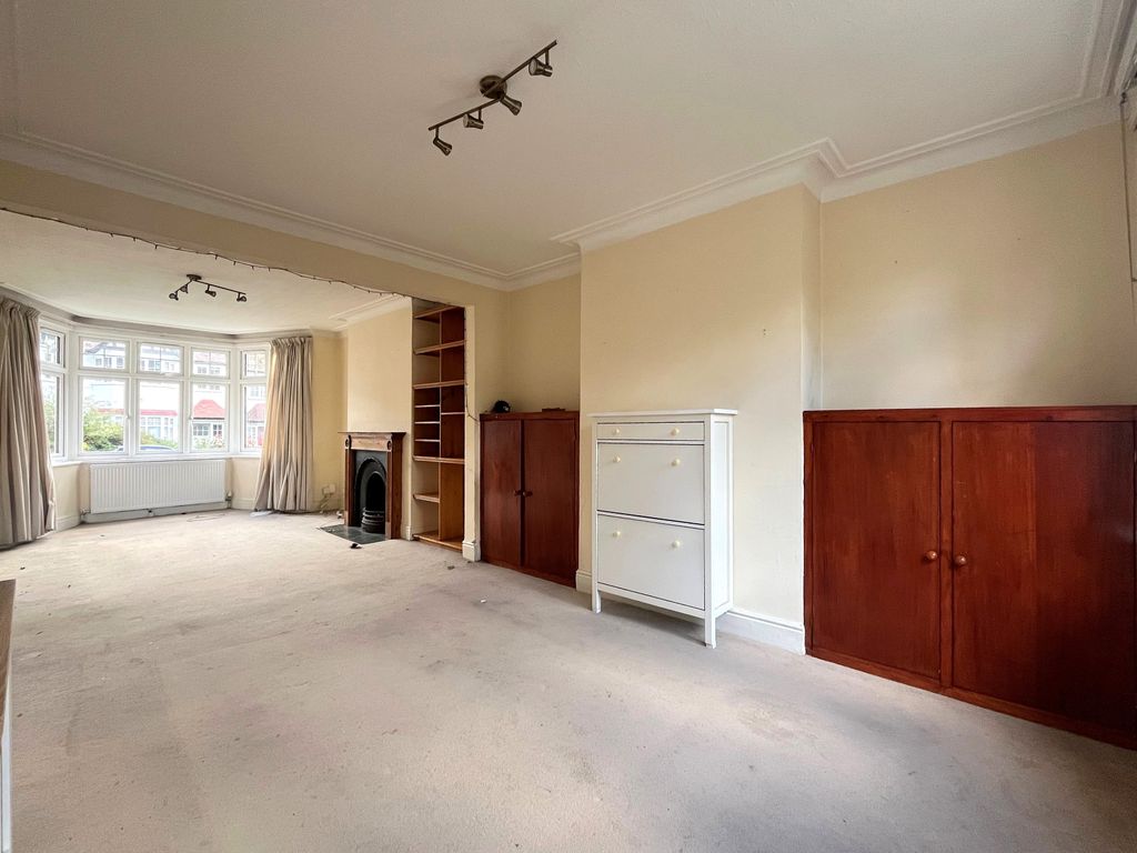 Property photo 3 of 17 2