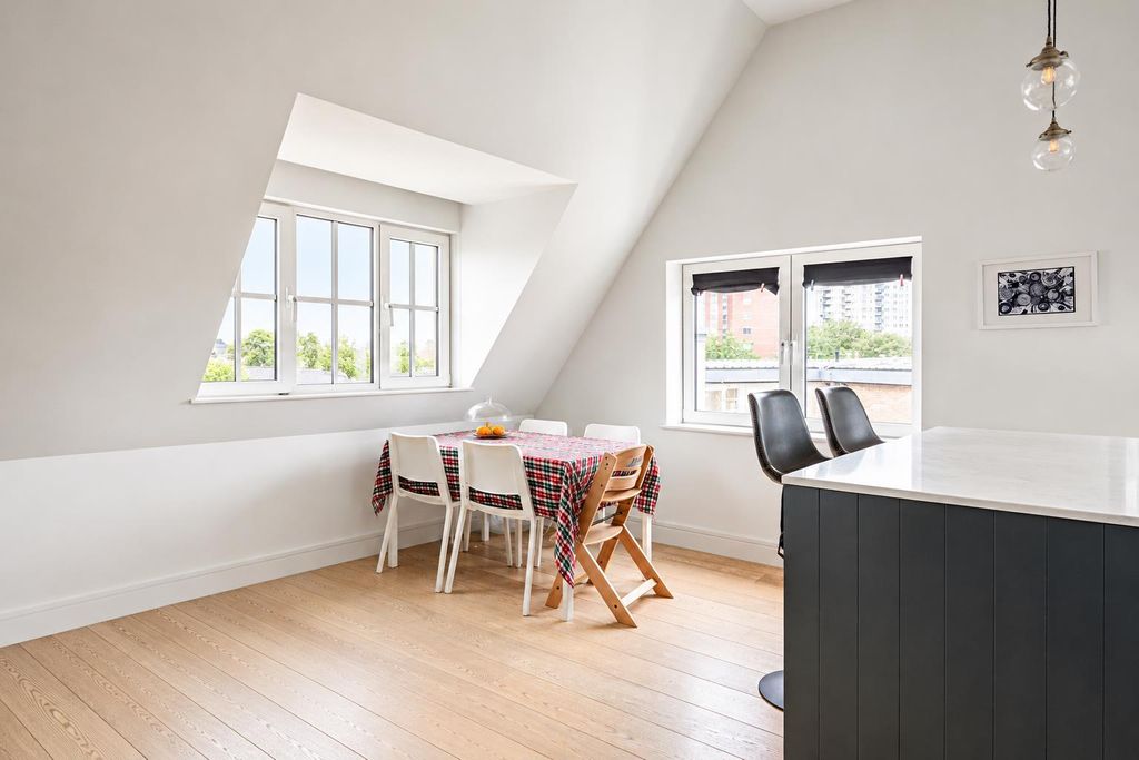 Property photo 3 of 10 Ccd747dc-Cca5-42Dd-9c0c-d7d31B24Dafe.Png