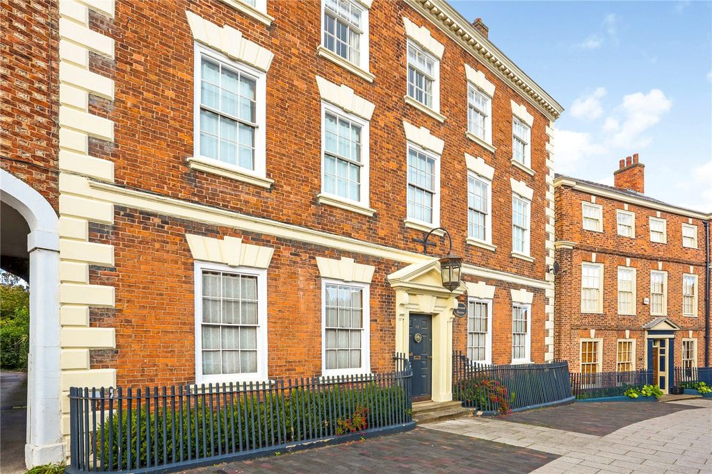 Property photo 1 of 13 Townwell House