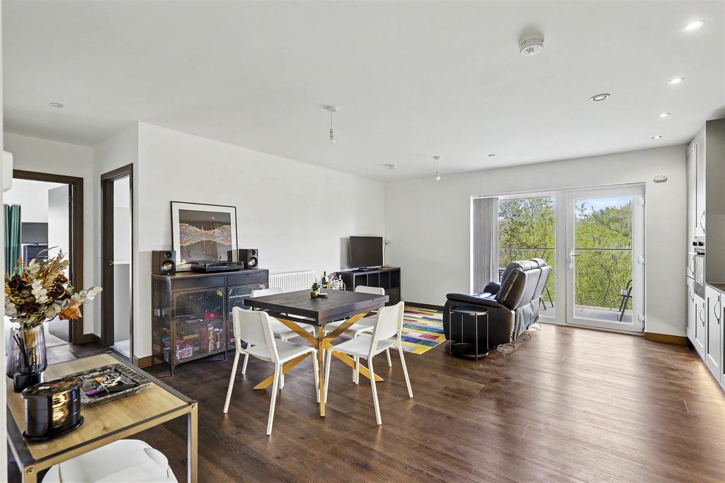 Property photo 3 of 33 Godfrey.Jpg