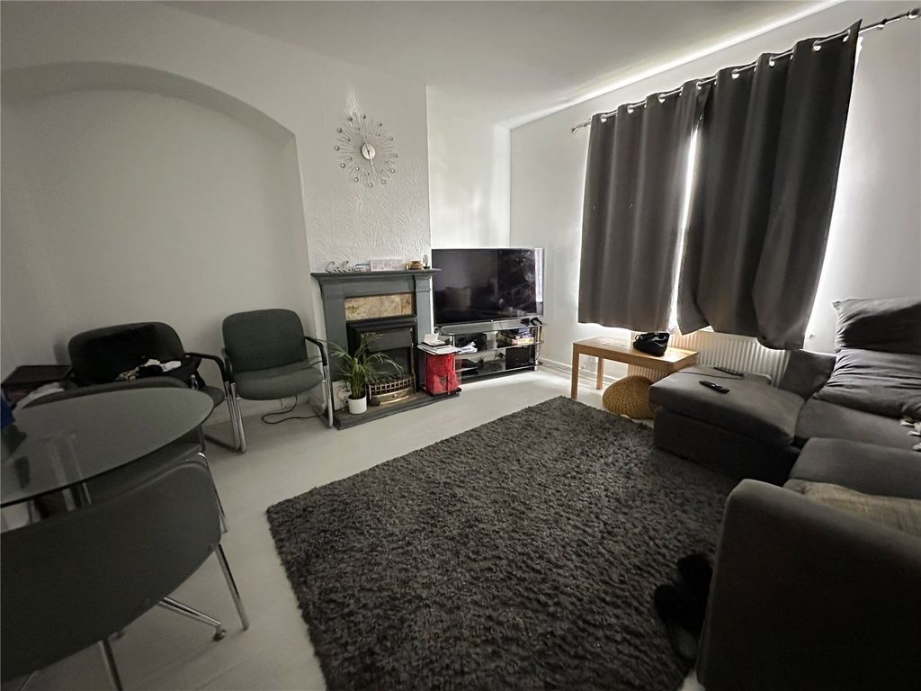 Property photo 2 of 8 Picture No. 06