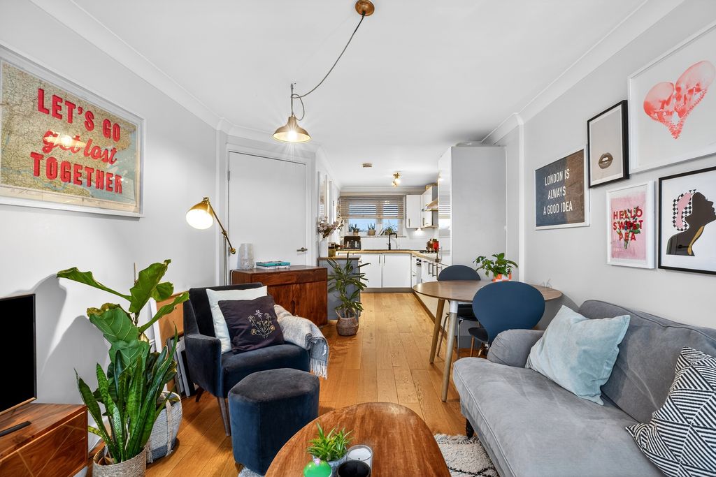 Property photo 3 of 17