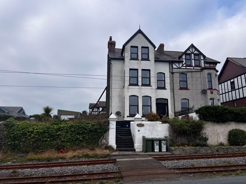 Property photo 1 of 18 Photo 1