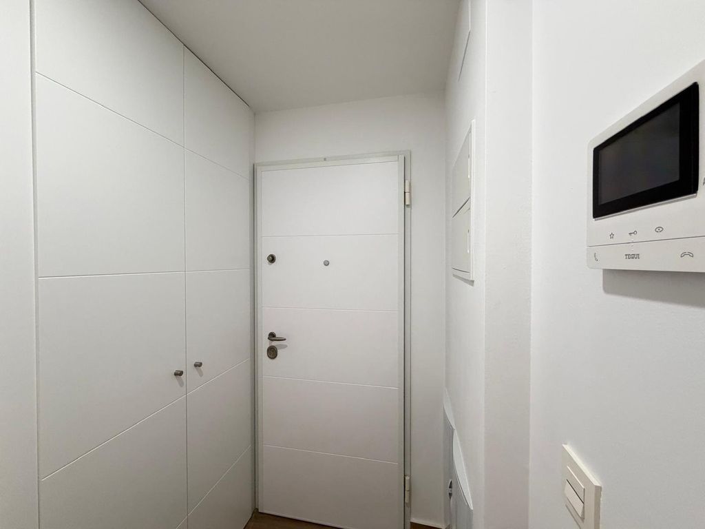 Property photo 3 of 50
