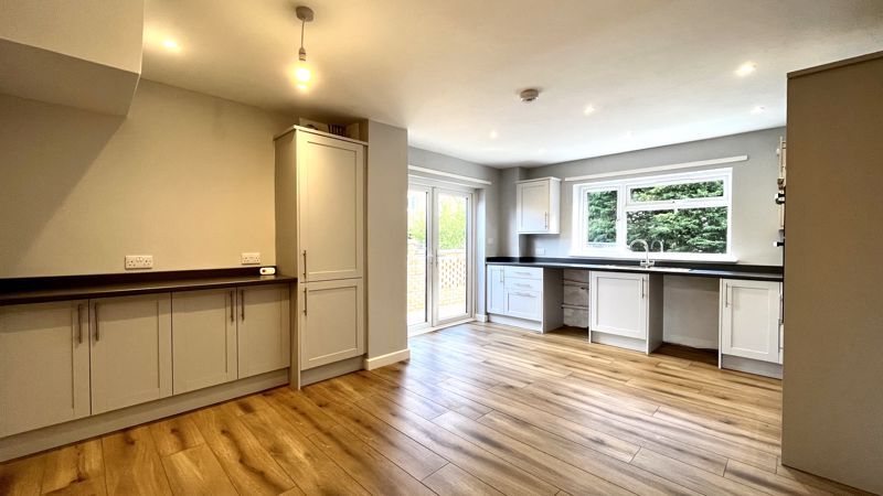 Property photo 3 of 15 Kitchen/Dining Area