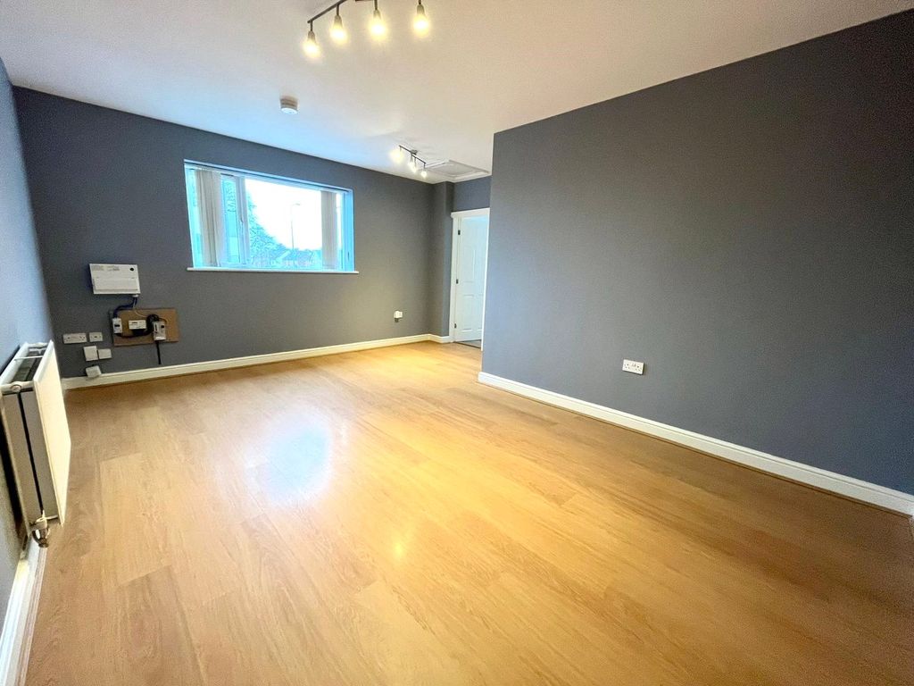 Property photo 3 of 7 Lounge