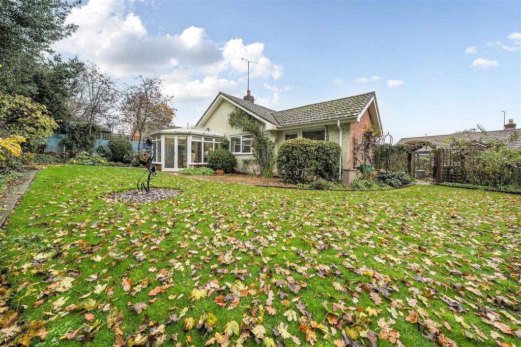 Property photo 1 of 22 1375263-19-6911dc79Dd405.Jpg