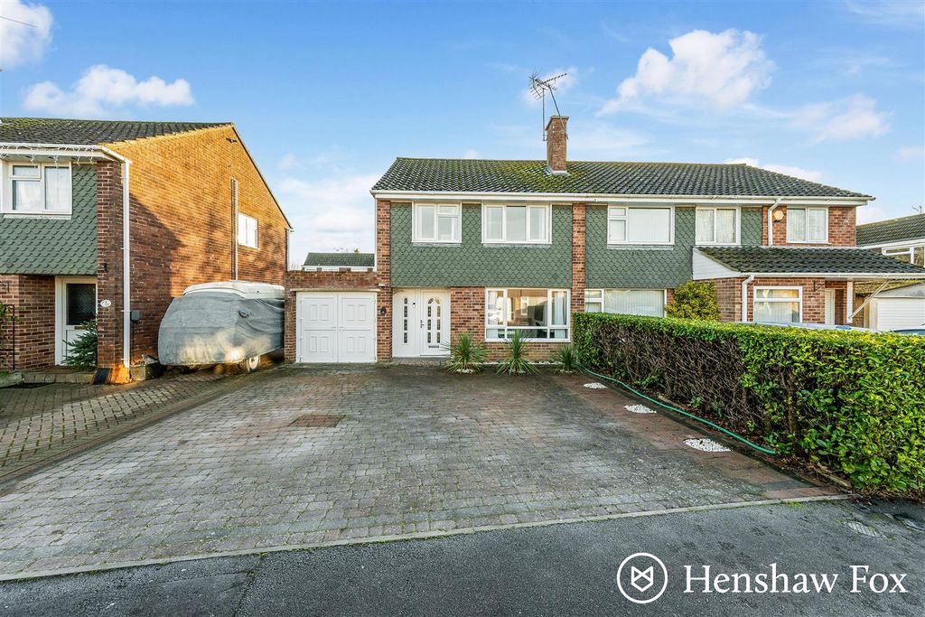 Property photo 1 of 15 Front 1.Jpg