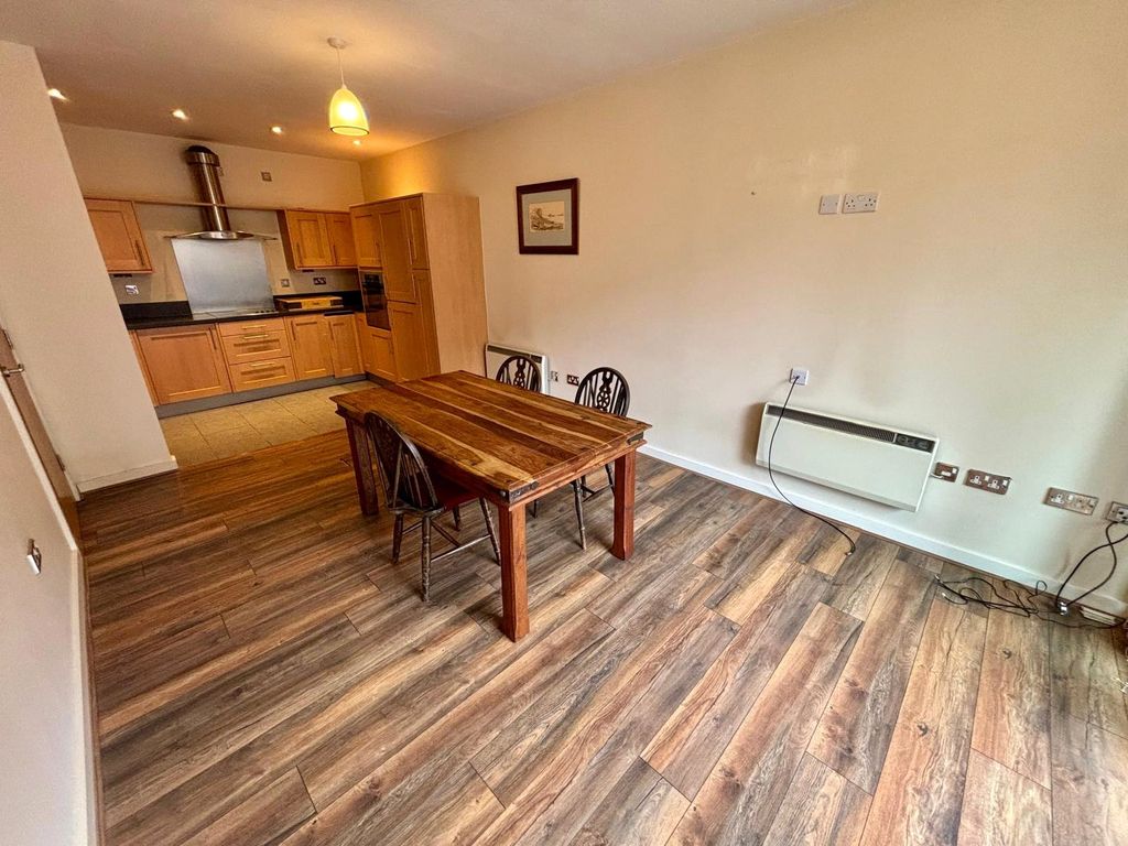 Property photo 3 of 10 Picture No. 20