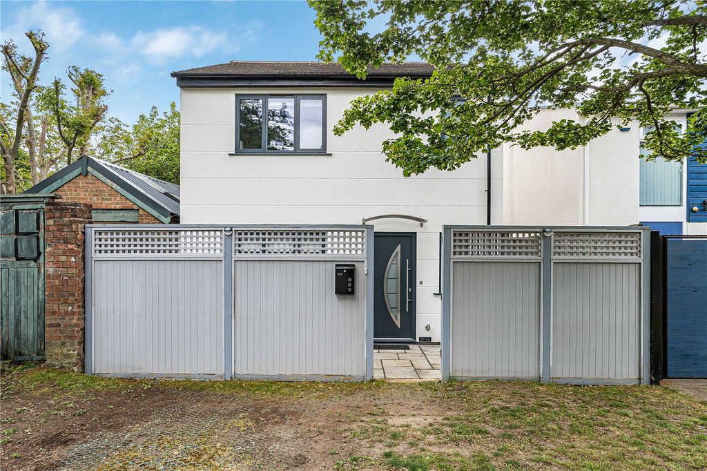 Property photo 2 of 12 External