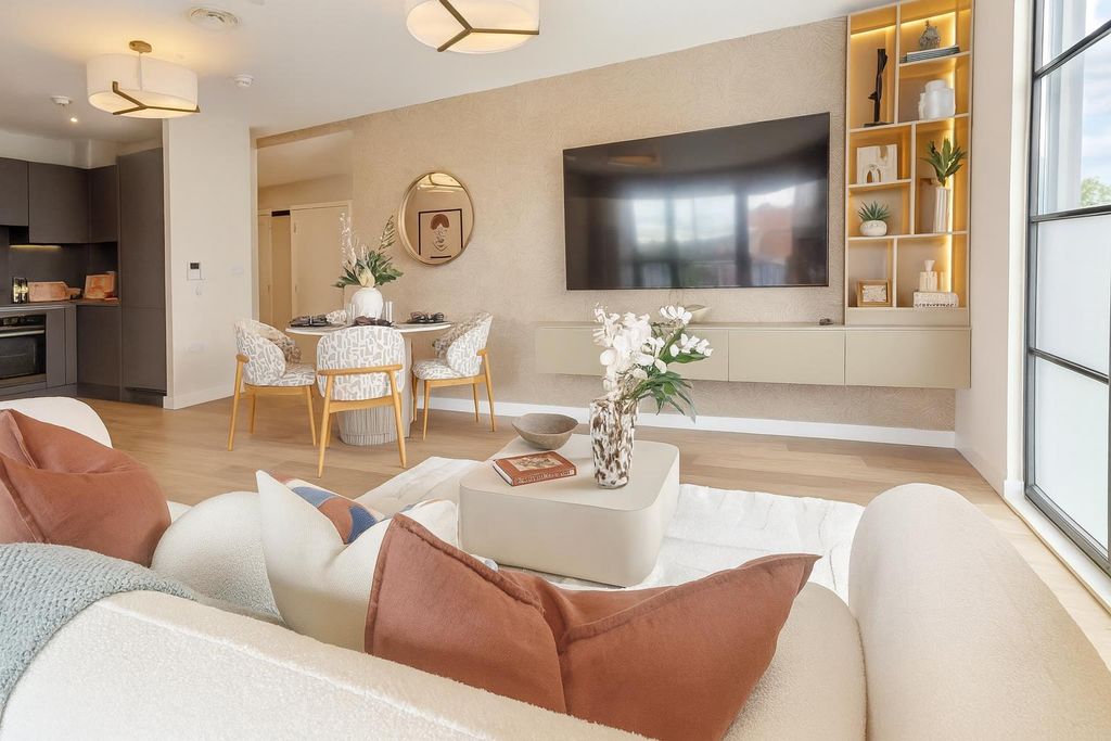 Property photo 1 of 9