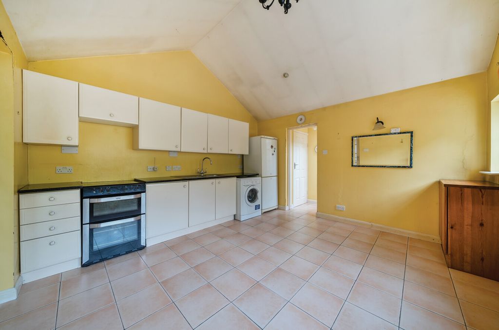 Property photo 3 of 21 Kithcen / Breakfast